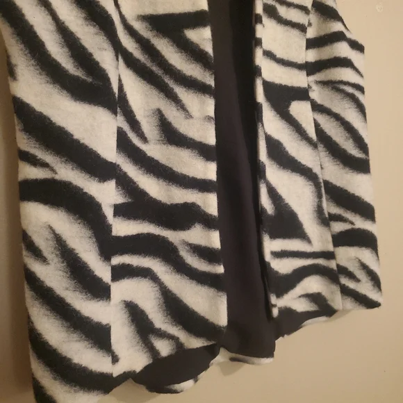 CHICO'S Black Cream Zebra Print Wool‎ Blend Open Front Vest   Women's Size XL - Picture 4 of 11